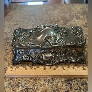 STUDIO SILVERSMITHS Ornate Silver Jewelry Box